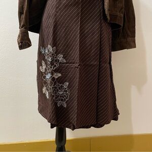 Rich Chocolate Brown Linen blend embroidered blue Floral Skirt Size: small*